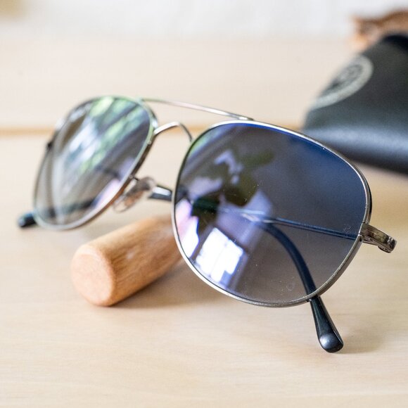 Ray-Ban Sunglasses with case - Picture 2 of 8